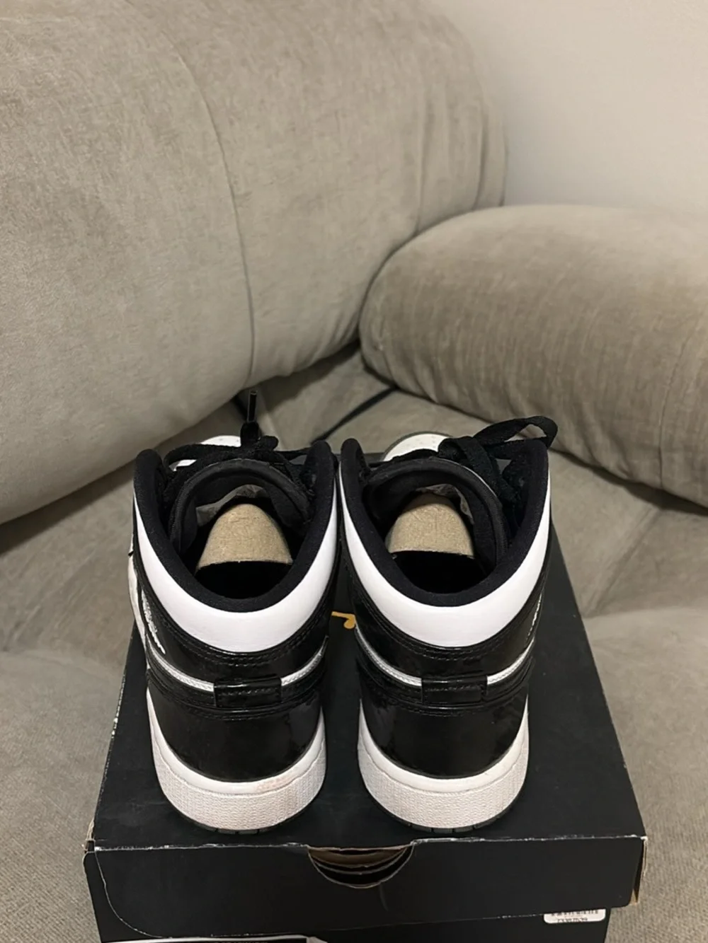 AIR JORDAN 1 MID SE ASW (GS) 3.5Y